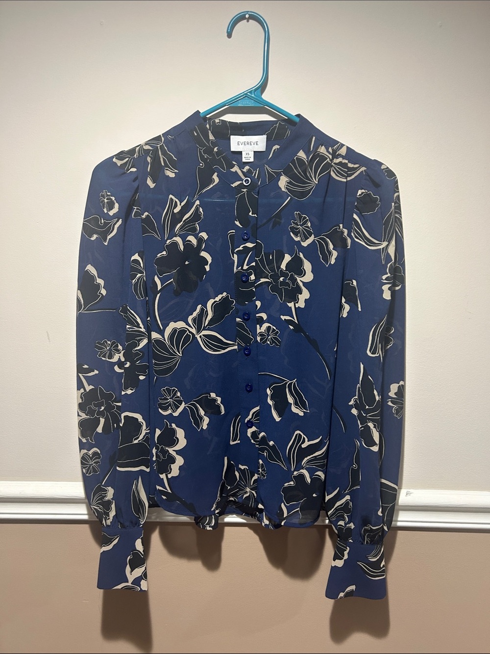 Evereve Navy Floral Long-Sleeve Button Blouse